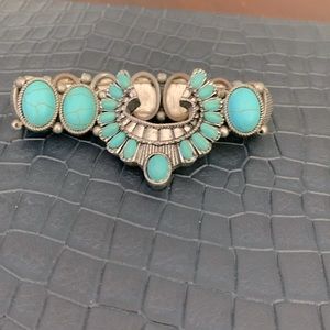 Turquoise bracelet. No clasp- stretch